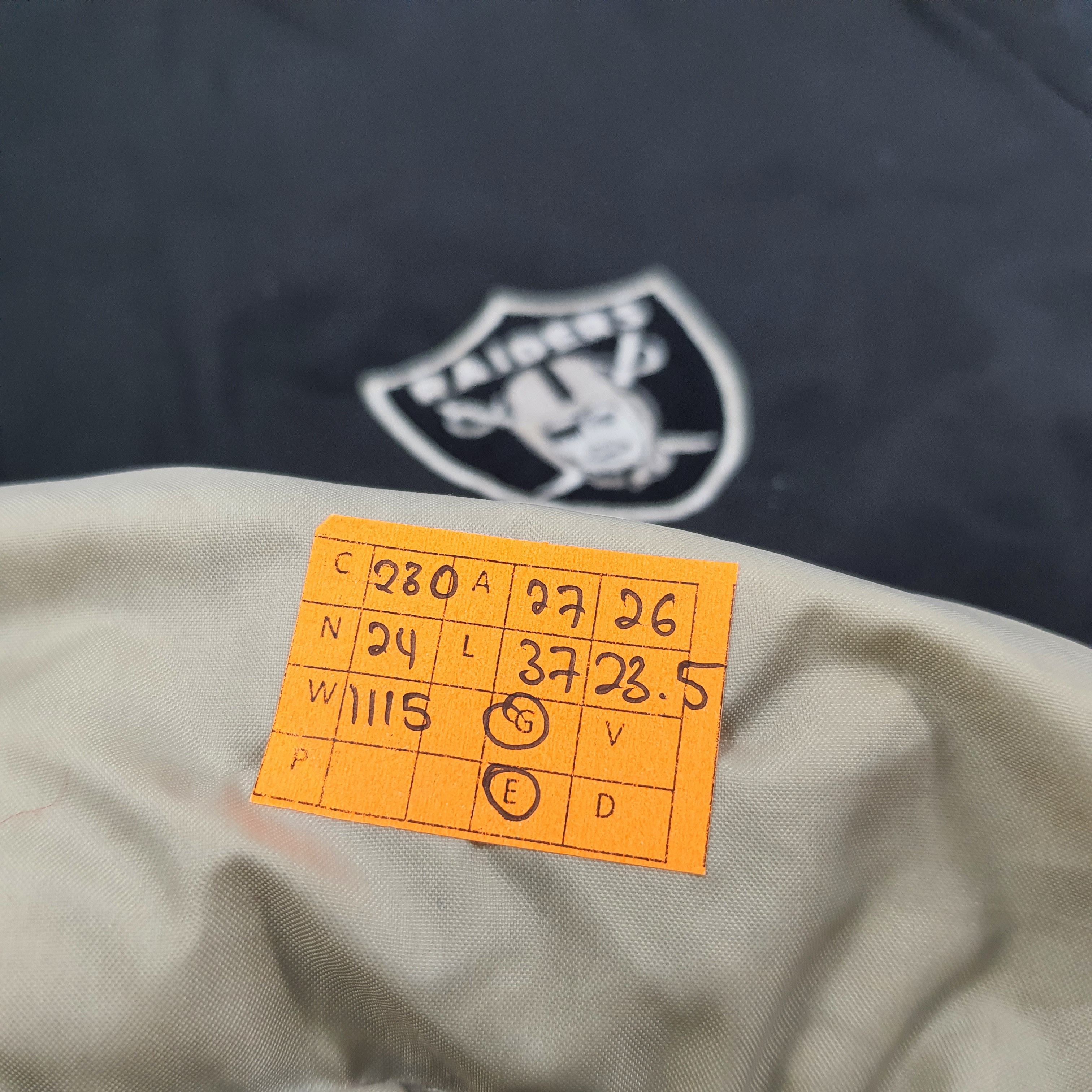 NFL × Starter × Vintage Vintage Starter NFL Raiders Sports Team Jacket C230N24 Size US XXL / EU 58 / 5 - 14 Thumbnail