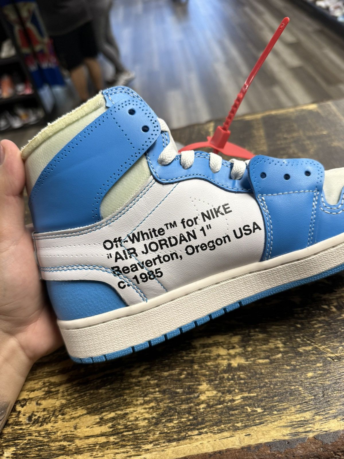 Jordan Brand × Off-White Air Jordan 1 x Off-White UNC Size 9.5 New Size US 9.5 / EU 42-43 - 8 Thumbnail