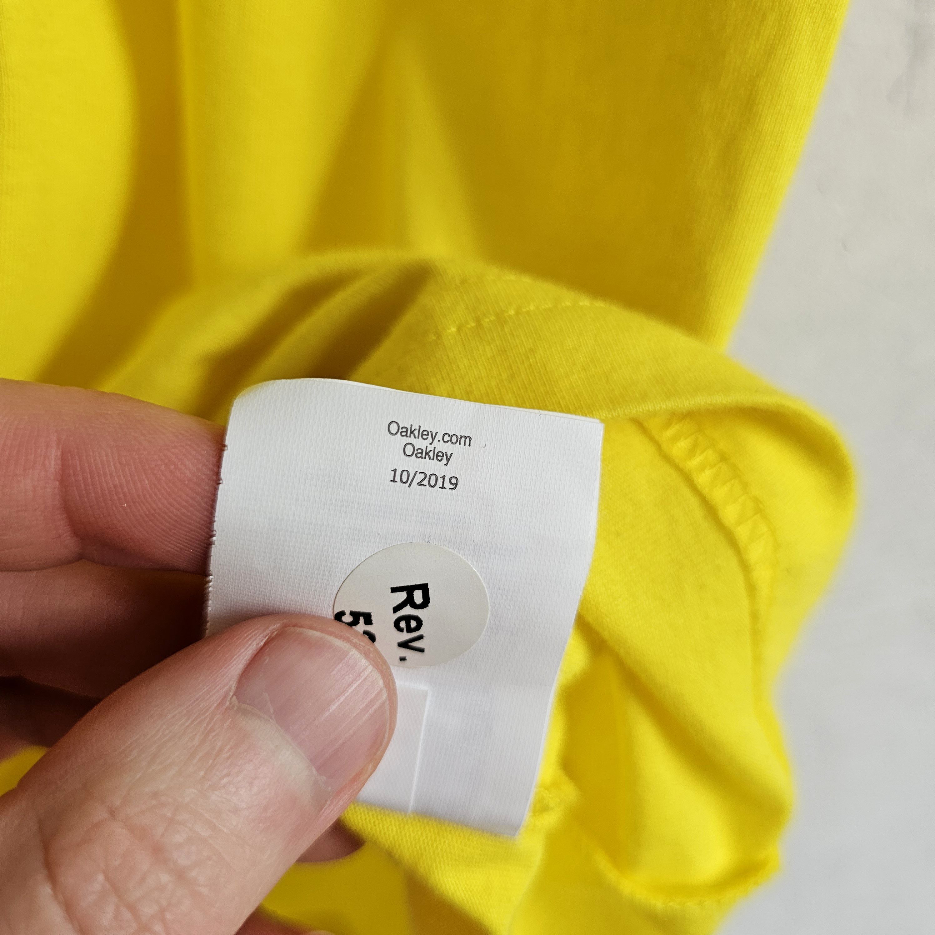 Oakley × Vintage Oakley golf yellow tee Size US M / EU 48-50 / 2 - 10 Thumbnail