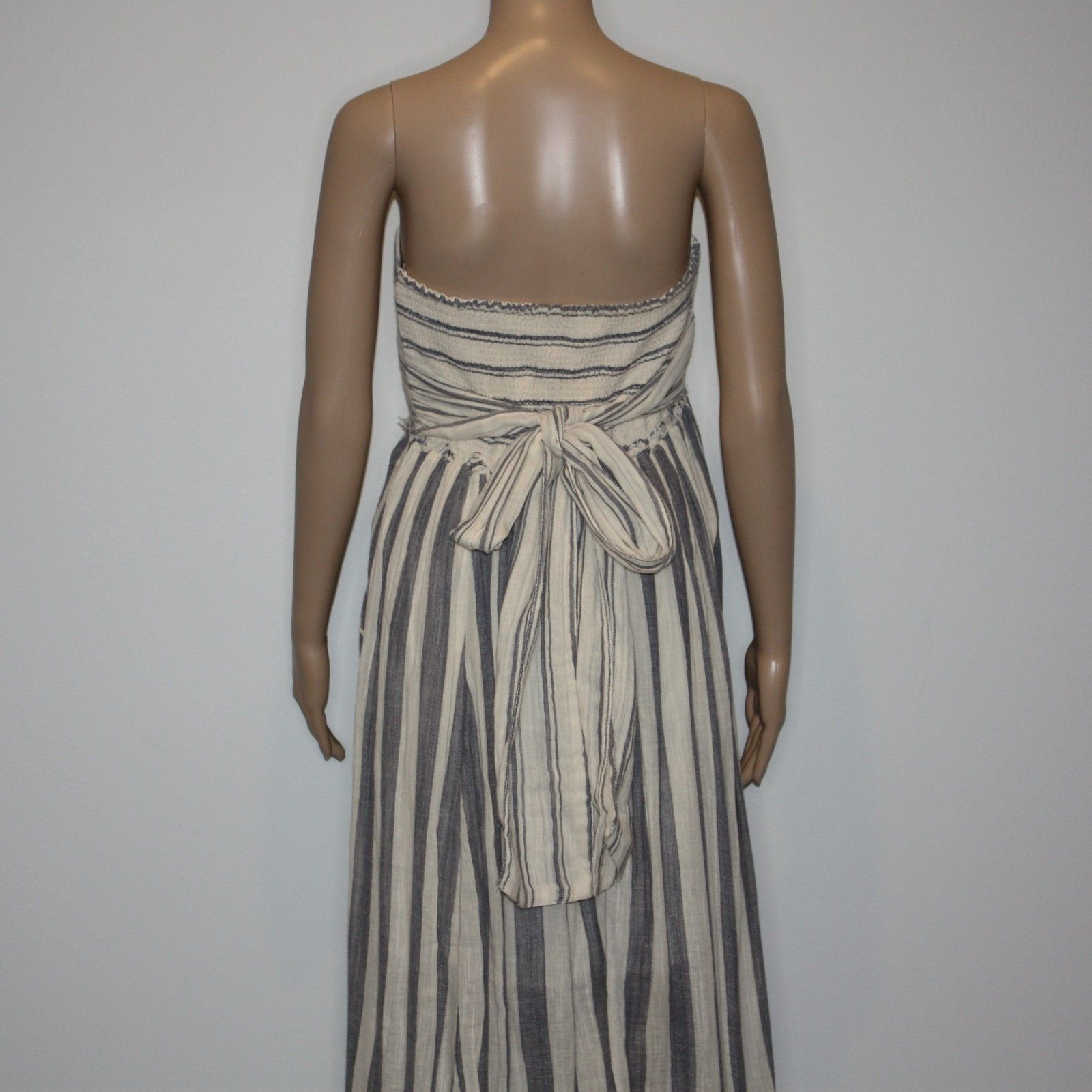 Free People Stripe Me Up Strapless Midi Dress in size Medium $168 Size M / US 6-8 / IT 42-44 - 13 Thumbnail