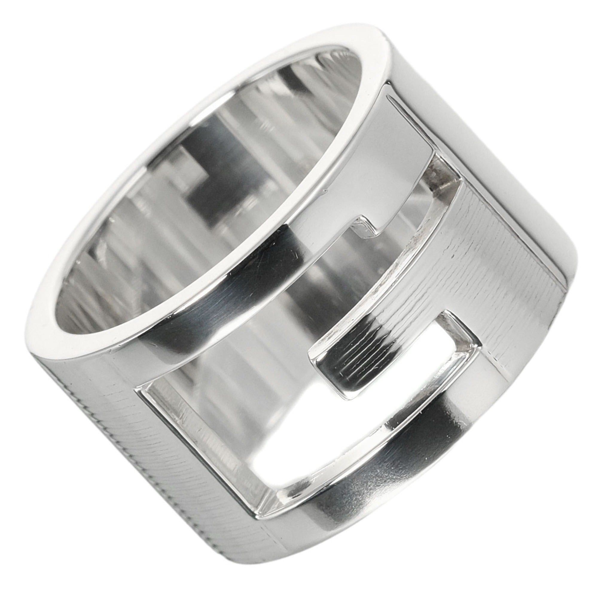 image of Gucci G Logo Branded 9.5 Ring Silver 925 in Black, Women's