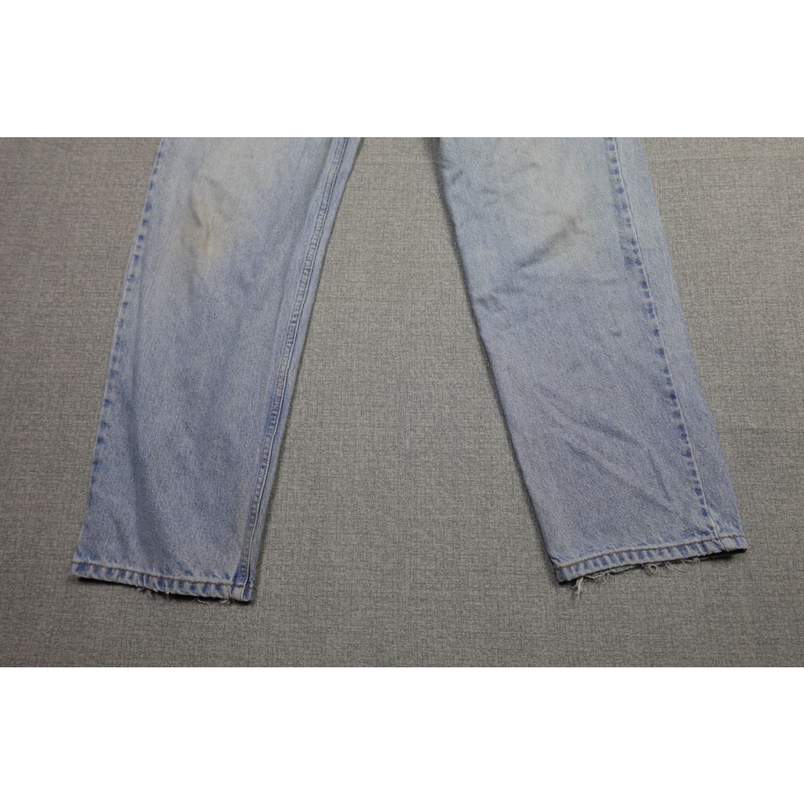 Levi's Levi's 550 Jeans Men 38x30 Blue Relaxed Fit Light Wash Denim Straight 5-Pocket Zipper Belt Loops Men's Jeans Size US 38 / EU 54 - 3 Thumbnail