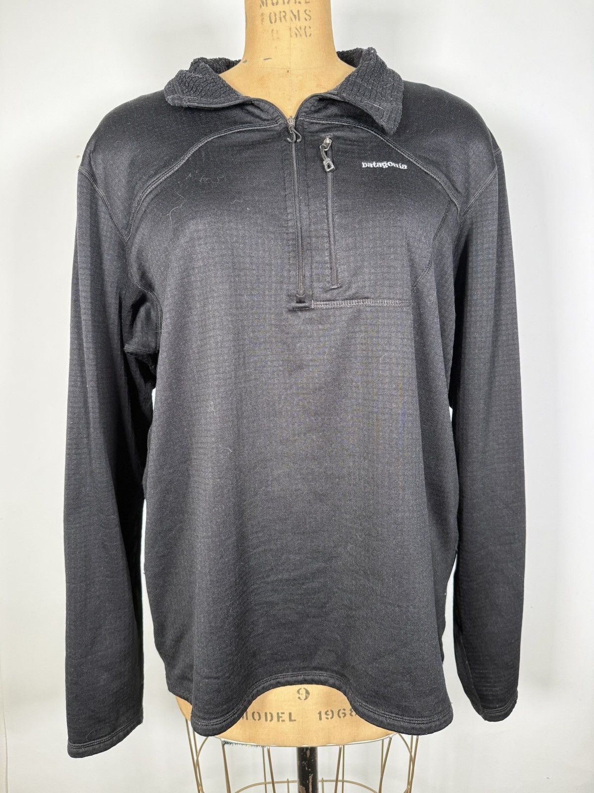 Patagonia Vintage Patagonia R1 Fleece 1/2 Zip Sweatshirt Size US XL / EU 56 / 4 - 1 Thumbnail