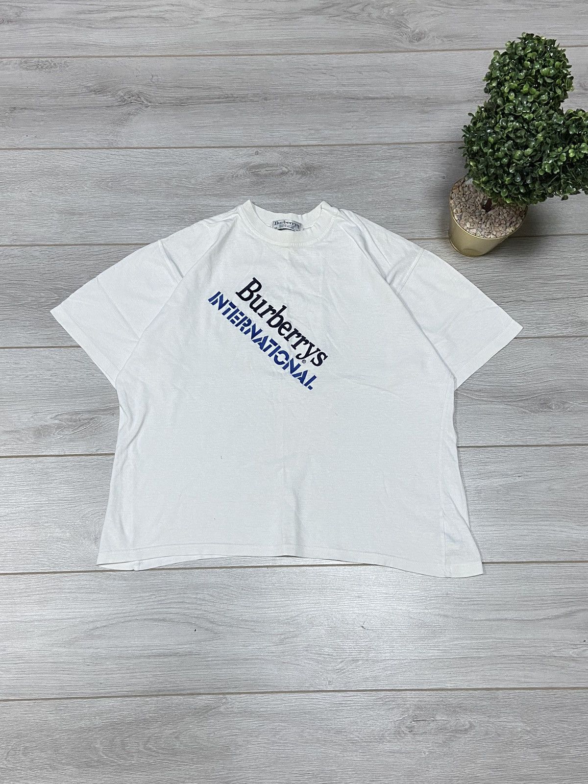 Burberry Burberry international vintage big logo t-shirt Size US M / EU 48-50 / 2 - 1 Thumbnail