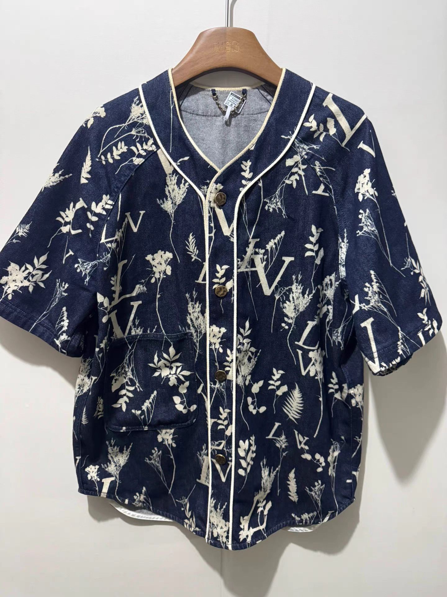 Louis Vuitton Blue Floral & Letter Print Short Sleeve Shirt Size US S / EU 44-46 / 1 - 1 Thumbnail