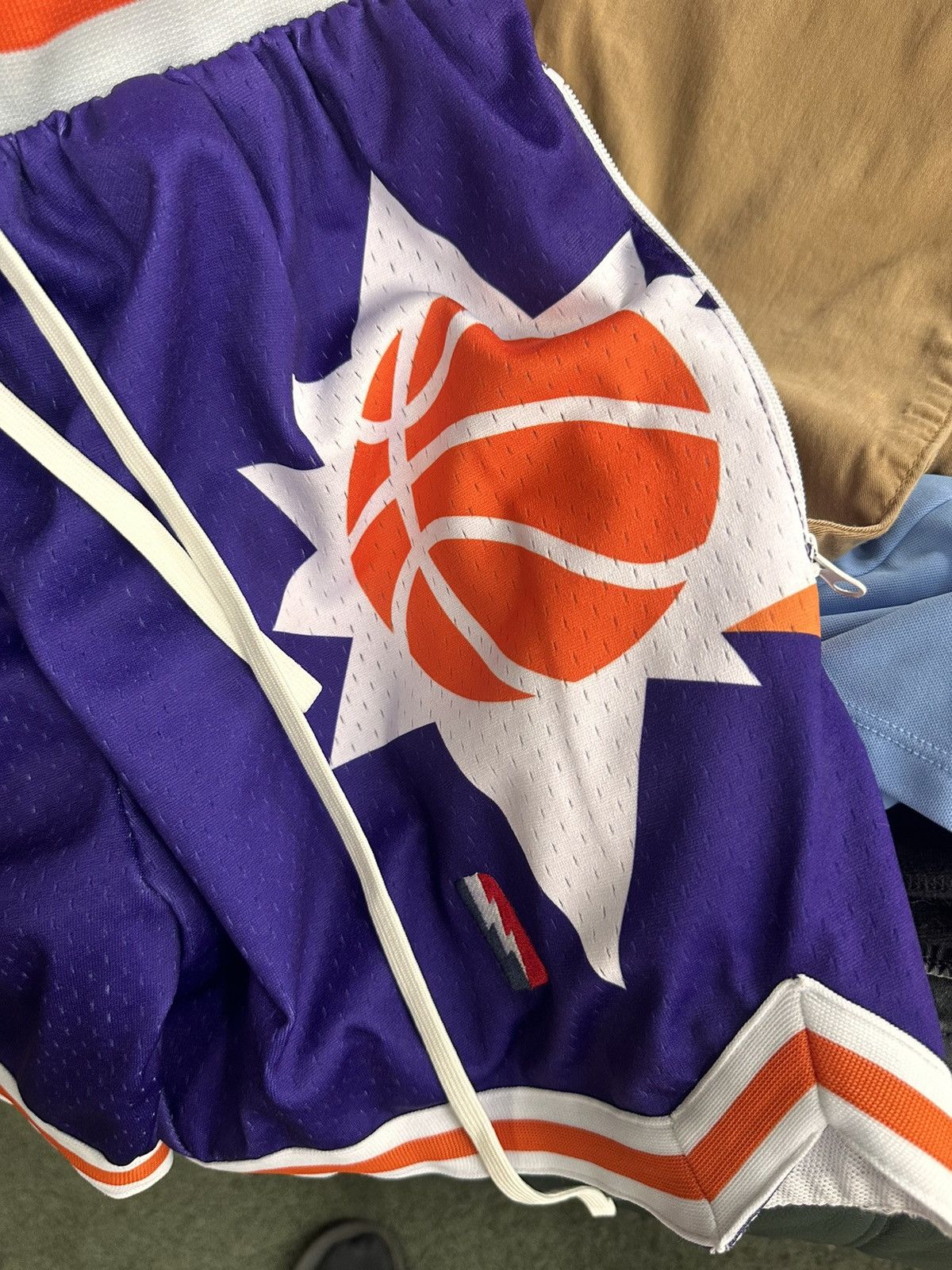 Collect and Select Collect shorts (Phoenix) Sz small Size US 32 / EU 48 - 3 Thumbnail