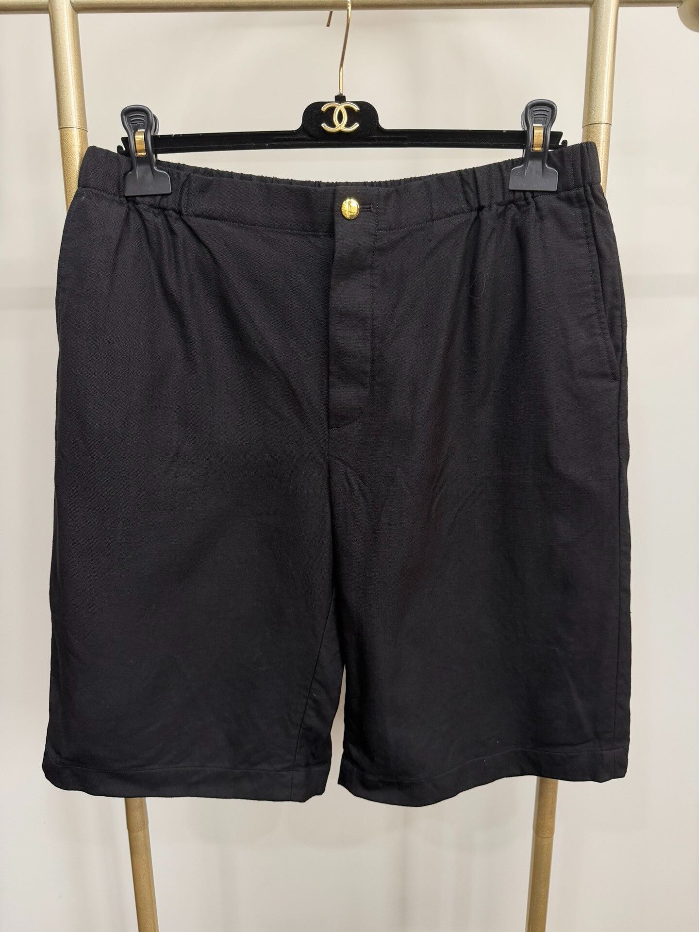 Gucci Gucci Embroidered Logo Casual Shorts Size 48 Size US 32 / EU 48 - 1 Thumbnail