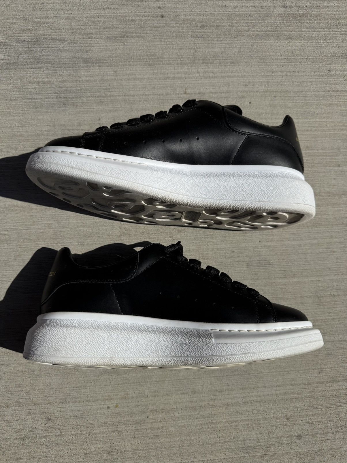 Alexander McQueen ALEXANDER MCQUEEN OVERSIZED SNEAKERS BLACK SIZE 6 M / 7.5 W Size US 6 / EU 39 - 2 Thumbnail