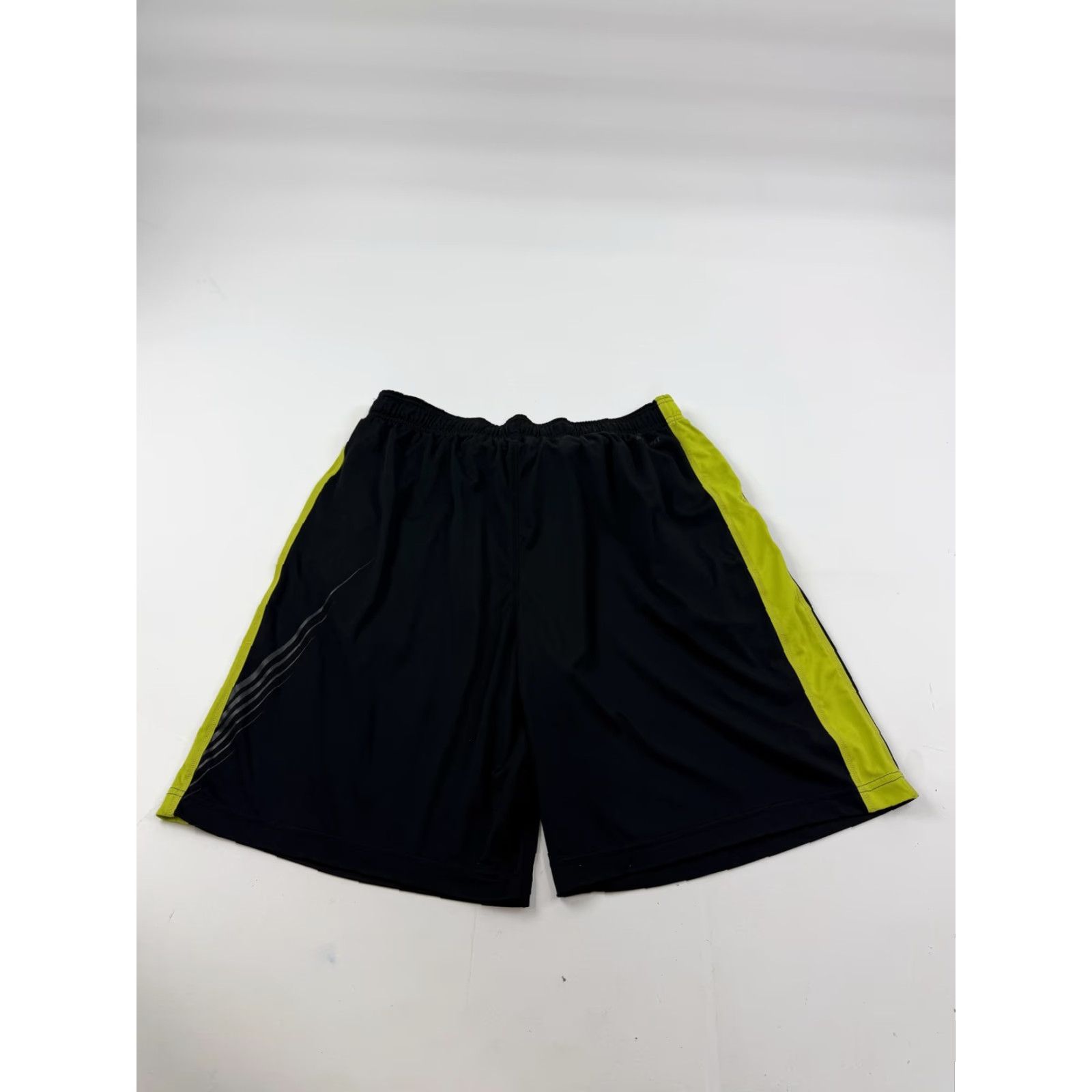 Nike Nike Shorts Mens Large Black Dri-FIT Athletic 10.5 Inseam Mens L Black 450764-010 Size US 33 - 6 Thumbnail