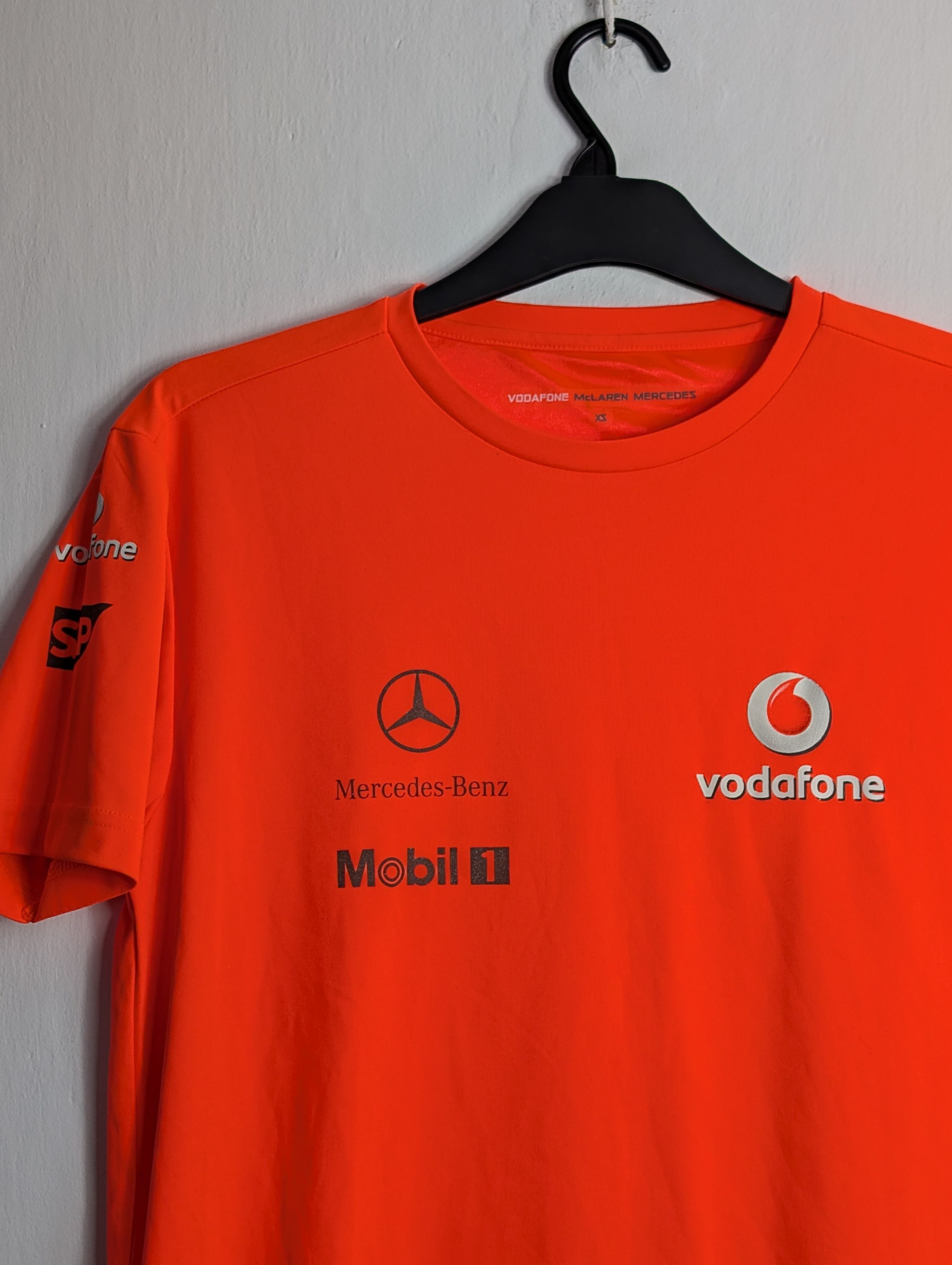 Formula 1 × Vintage Vodafone McLaren Mercedes Vintage Racing T Shirt Size US XS / EU 42 / 0 - 2 Thumbnail