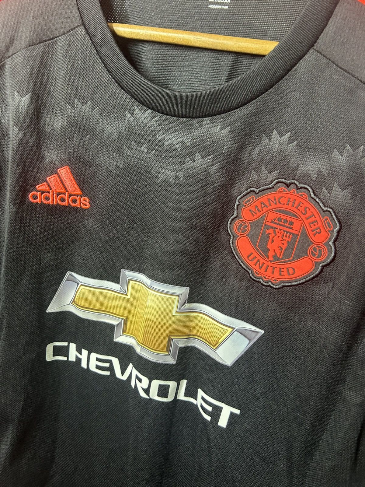Jerzees Manchester United Adidas Jersey ClimaCool (Size M) Size US M / EU 48-50 / 2 - 2 Thumbnail