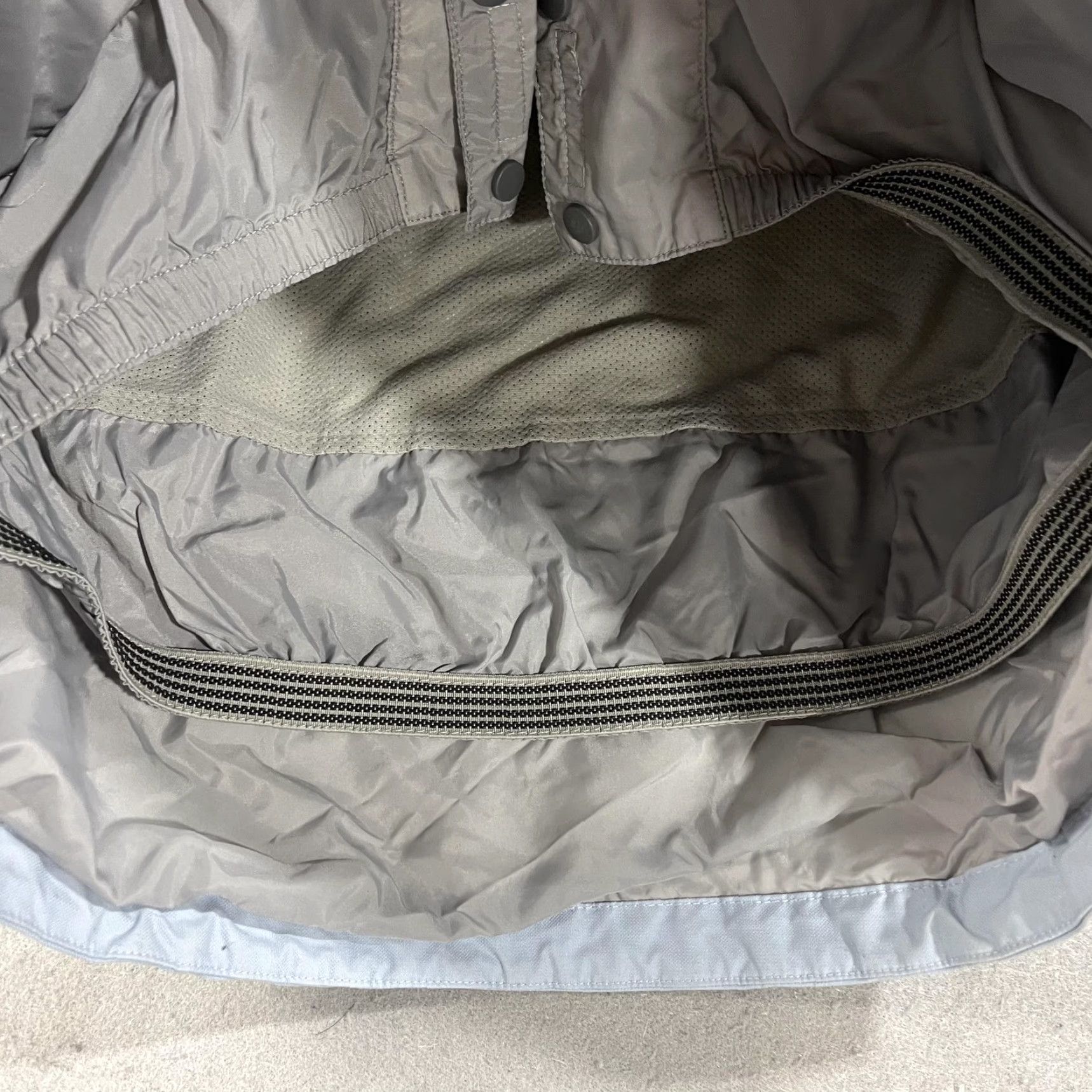 The North Face The North Face Jacket Womens Small Gray HyVent Hooded Waterproof Ski Rain Size S / US 4 / IT 40 - 5 Thumbnail