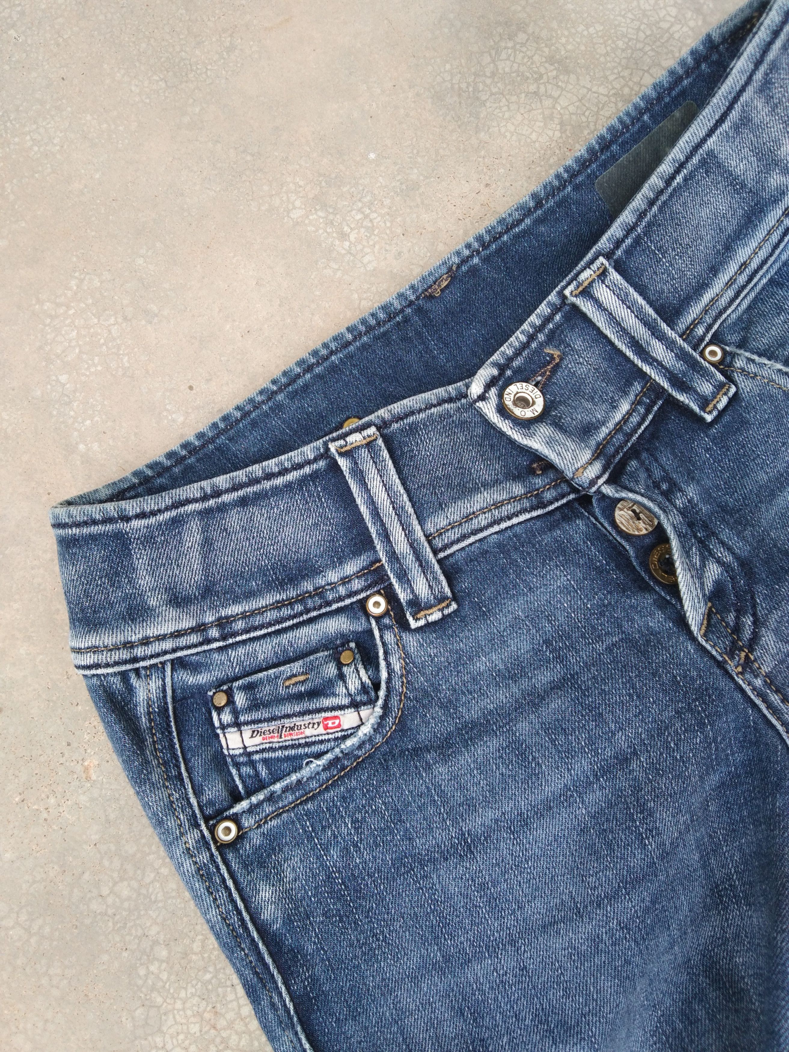 Diesel Vintage Diesel Flared Wide Leg Jeans 26x32 Size US 26 / EU 42 - 4 Thumbnail