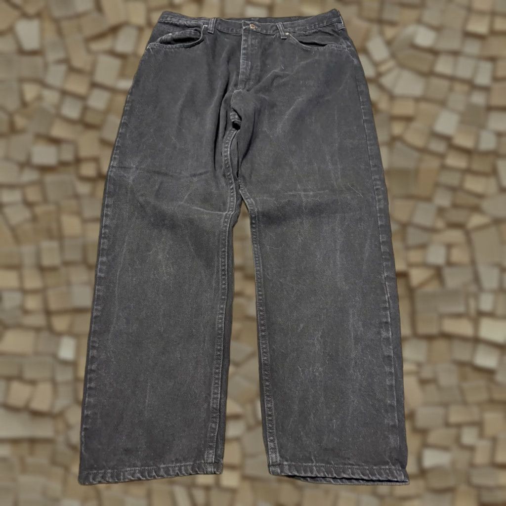 Wrangler Wrangler Jeans Mens Size 38x30 Black Denim Relaxed Fit Straight Leg 5-Pocket Design Regular Inseam 30in Vintage: No Size US 38 / EU 54 - 1 Thumbnail