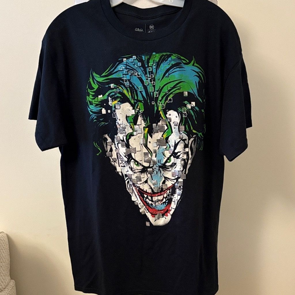 DC Comics DC Comics The Joker Black Tee Metallic Graphics Medium Shirt Size US M / EU 48-50 / 2 - 2 Thumbnail