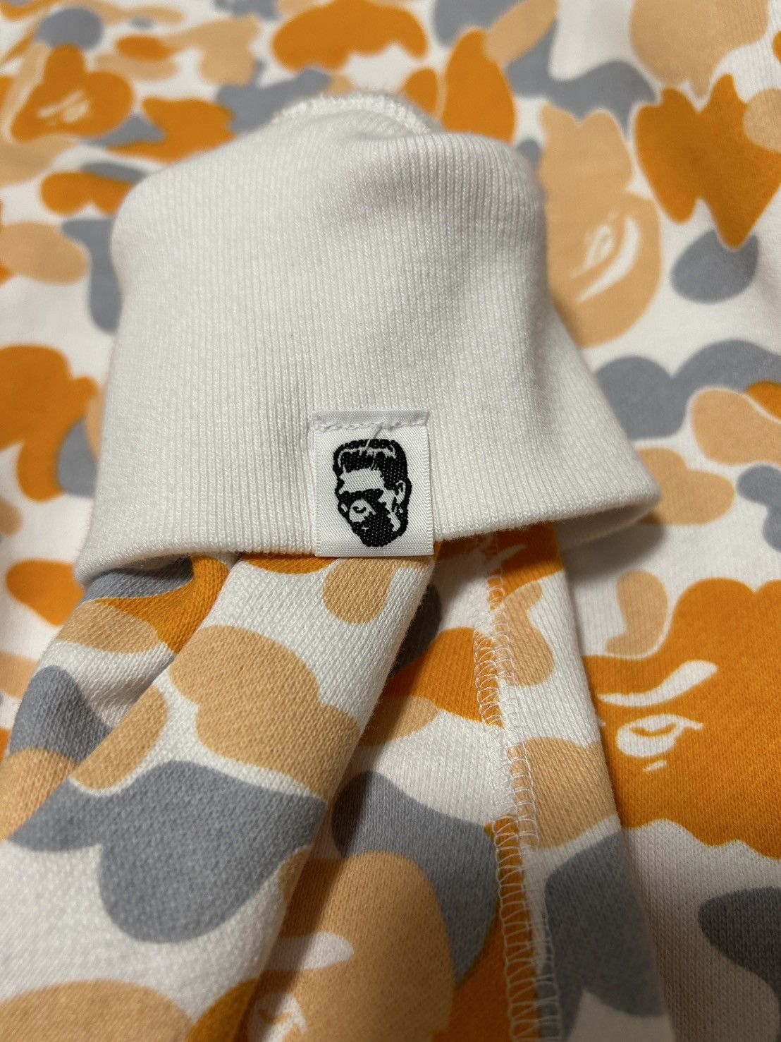 Bape RARE!! Bape Fukuoka Limited Color Camo Shark Full Zip Hoodie Size US L / EU 52-54 / 3 - 12 Thumbnail