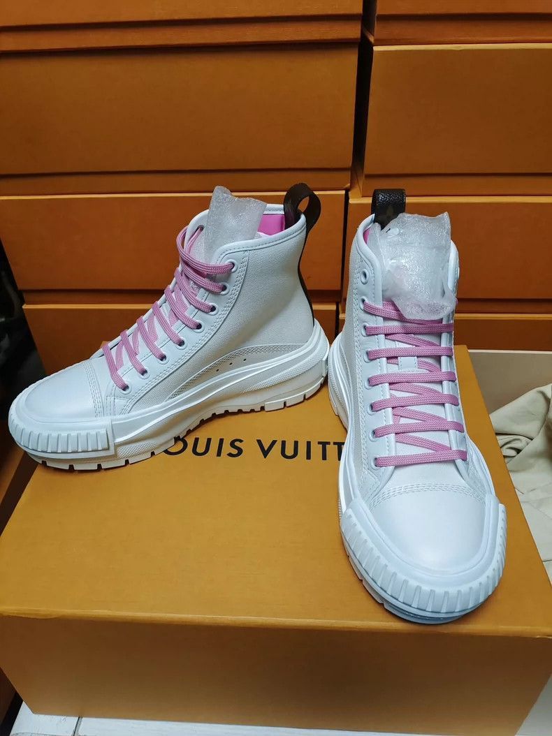 Louis Vuitton Louis Vuitton LV Women's Sneakers Size 35 Brand New-2506 Size US 5 / IT 35 - 4 Thumbnail