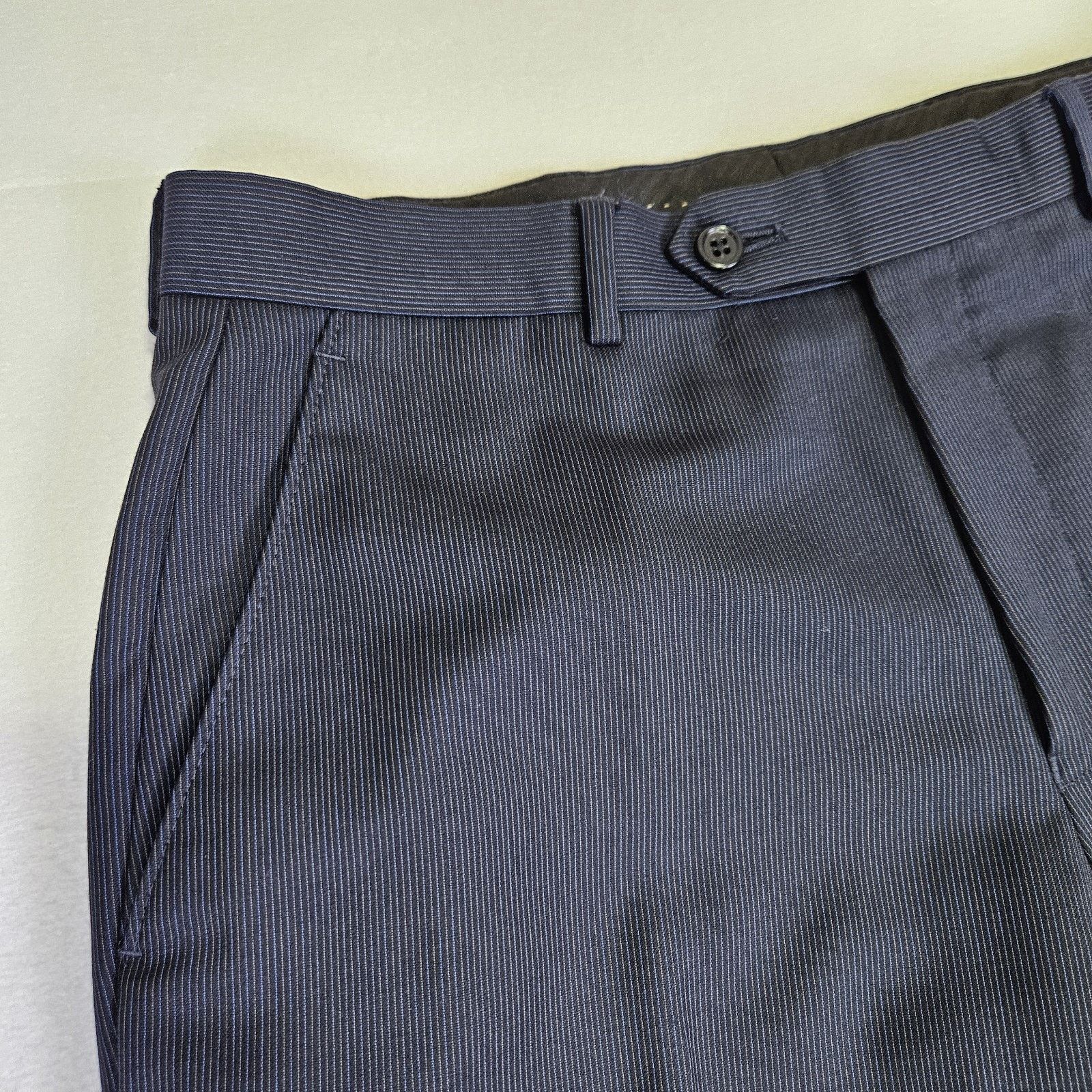 Michael Kors Michael Kors Madison Suit Peak Lapel Micro Stripe Black Set Size 38S - 16 Thumbnail
