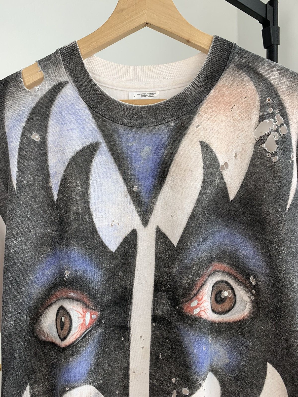 Band Tees Vintage 90’s Kiss Thrashed Fullprint Tshirt Size US L / EU 52-54 / 3 - 5 Thumbnail