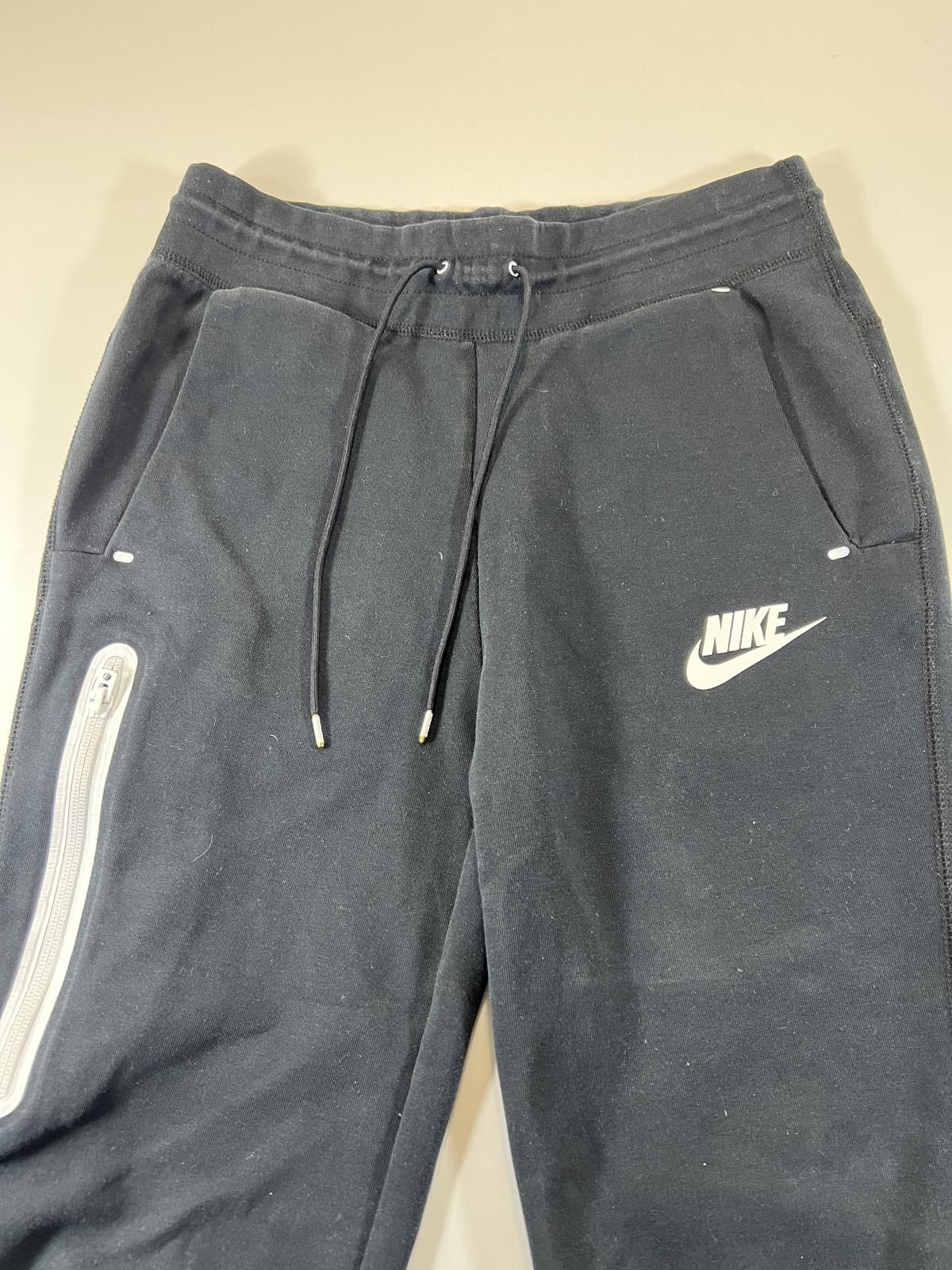 Nike Nike Black Jogger Sweatpants with Reflective Zipper Pocket S Size US 32 / EU 48 - 2 Thumbnail