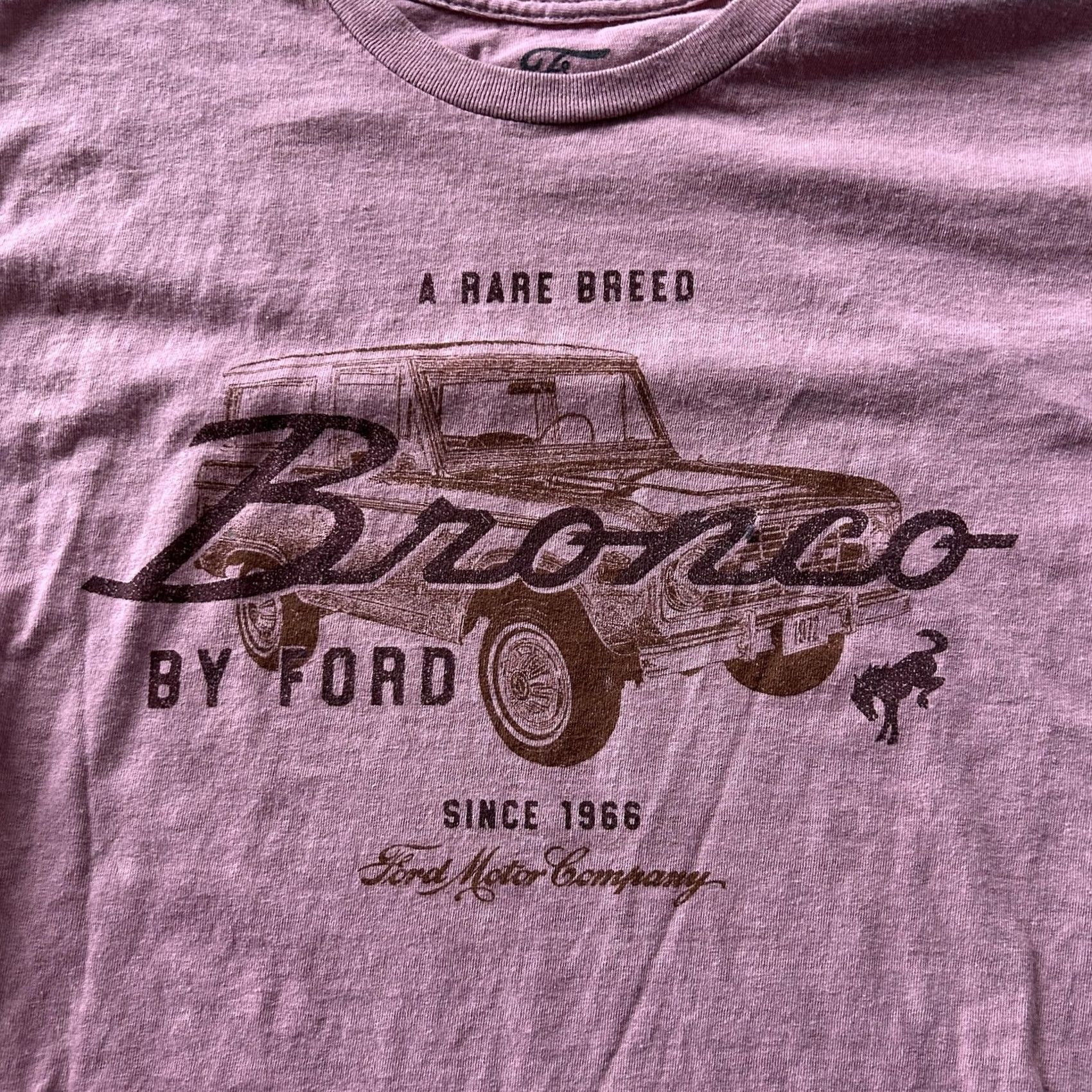 Ford Ford Bronco Shirt Mens Large Pink A Rare Breed Graphic Tee T-Shirt Since 1966 Size US L / EU 52-54 / 3 - 2 Thumbnail