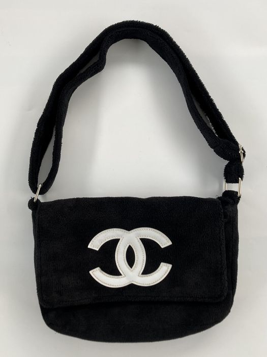 Chanel vip hot sale sling bag