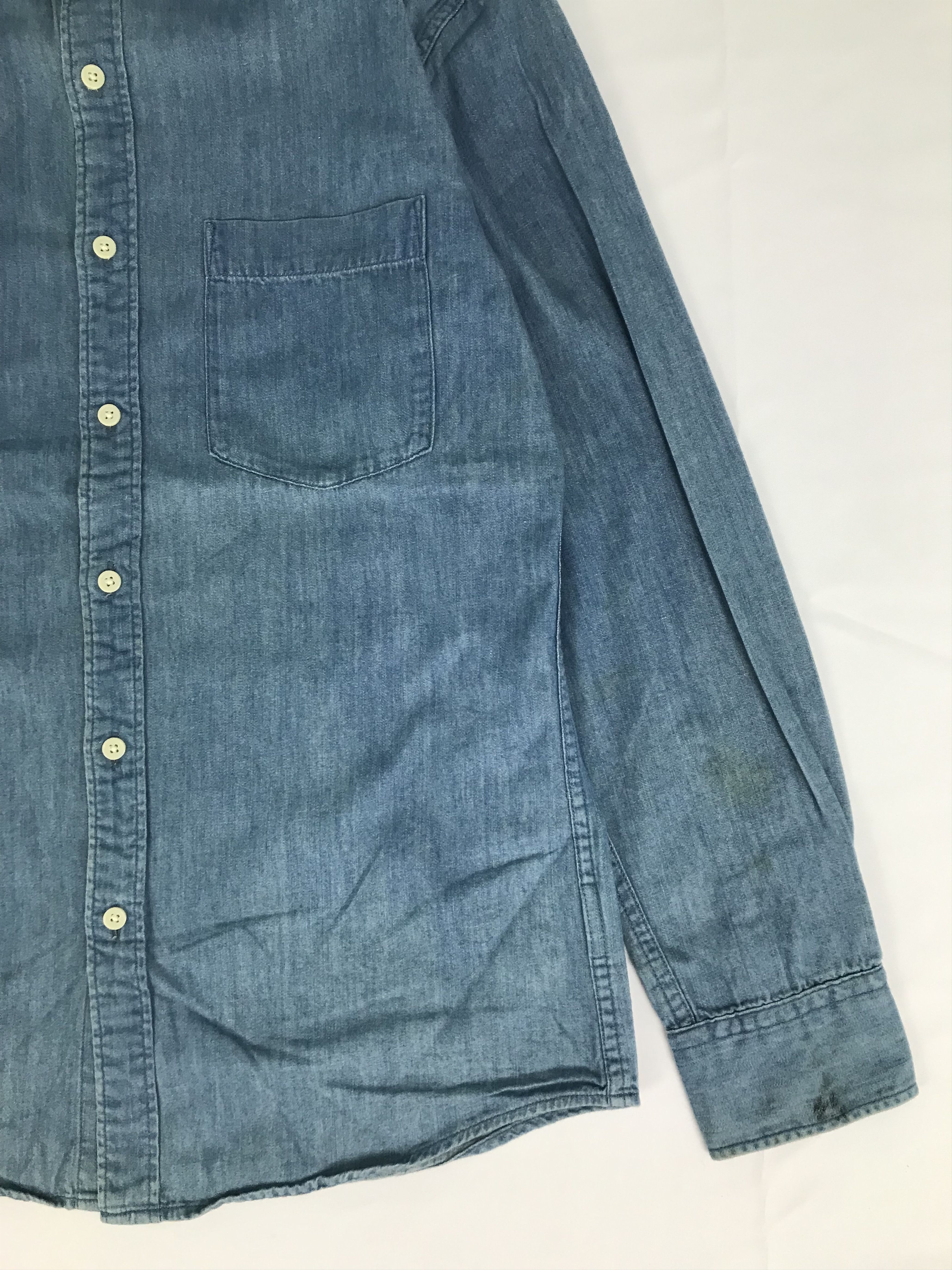 Uniqlo Original Uniqlo Denim Shirt Size US L / EU 52-54 / 3 - 2 Thumbnail