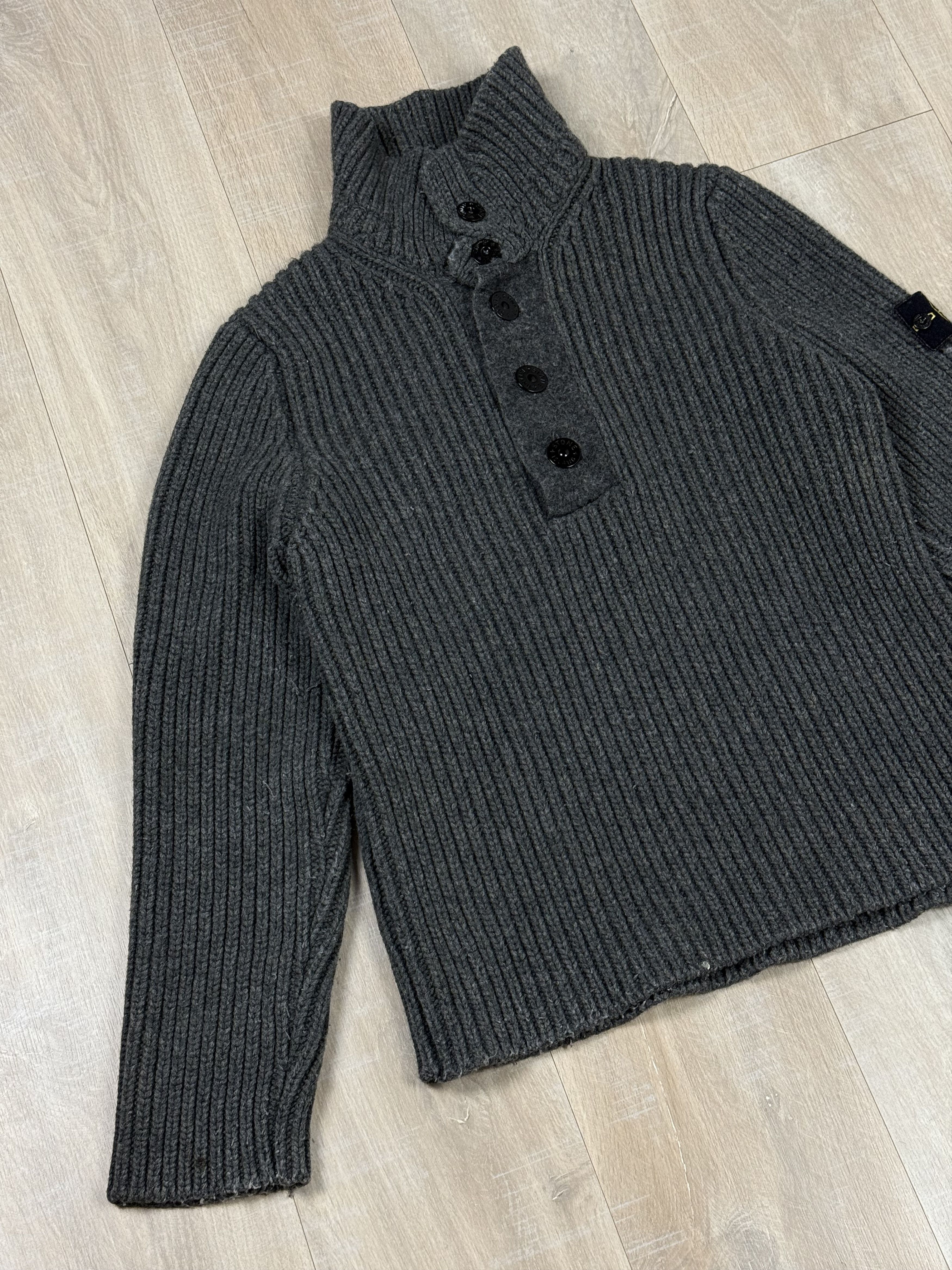 Stone Island Vintage Stone Island 2007 AW Wool Sweater Gray Size L Size US L / EU 52-54 / 3 - 3 Thumbnail