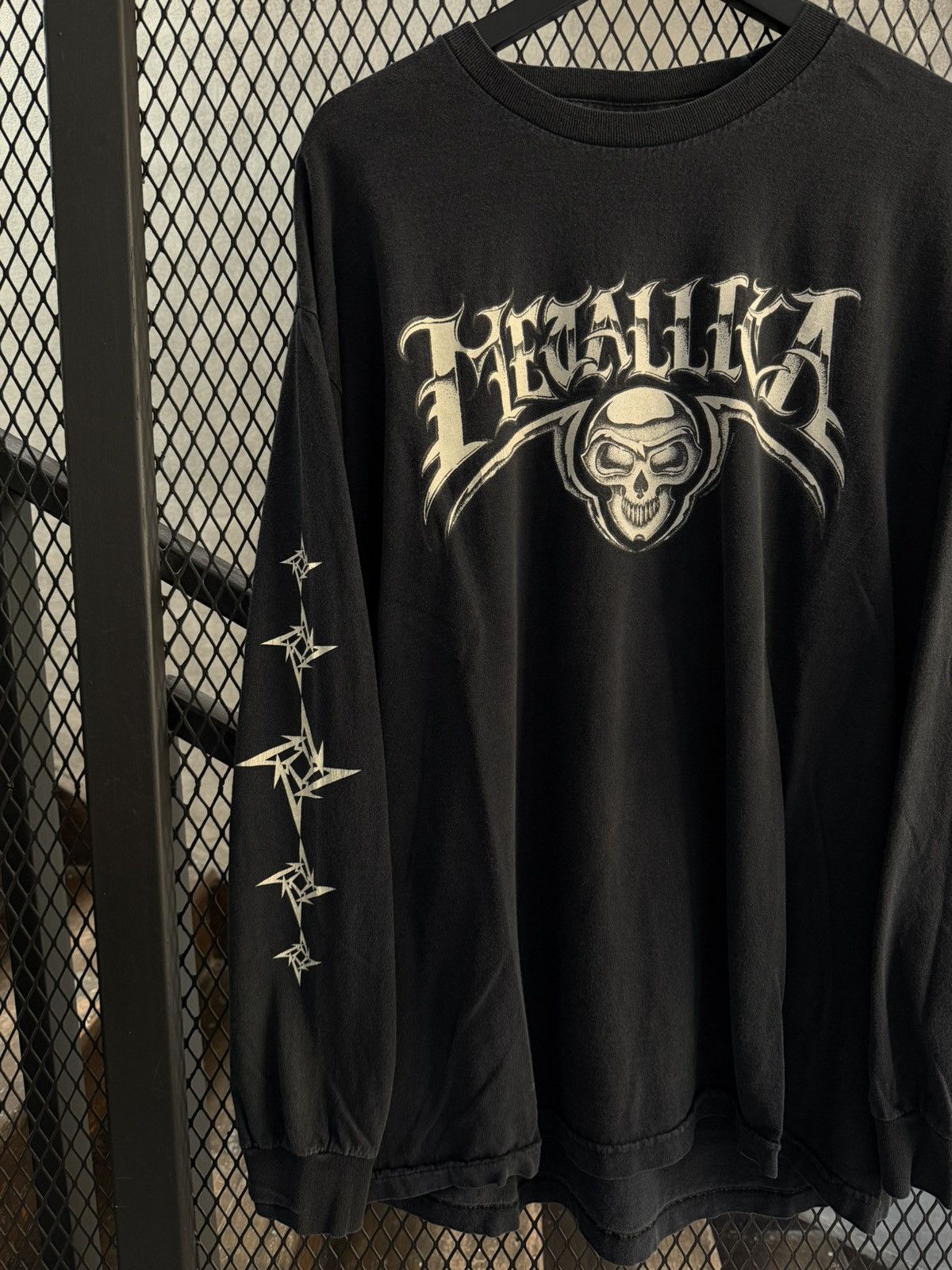 Metallica Vintage 2004 Metallica Long Sleeve Size US XL / EU 56 / 4 - 2 Thumbnail