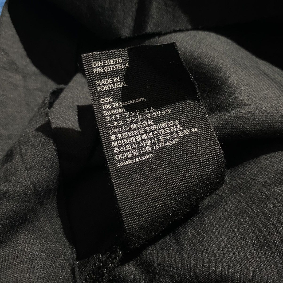 Cos COS Asymmetrical V-Neck 3/4 Sleeve Size S / US 4 / IT 40 - 8 Thumbnail