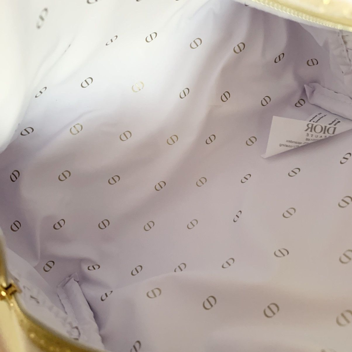 Dior Dior fuzzy white zippy pouch Size ONE SIZE - 9 Thumbnail