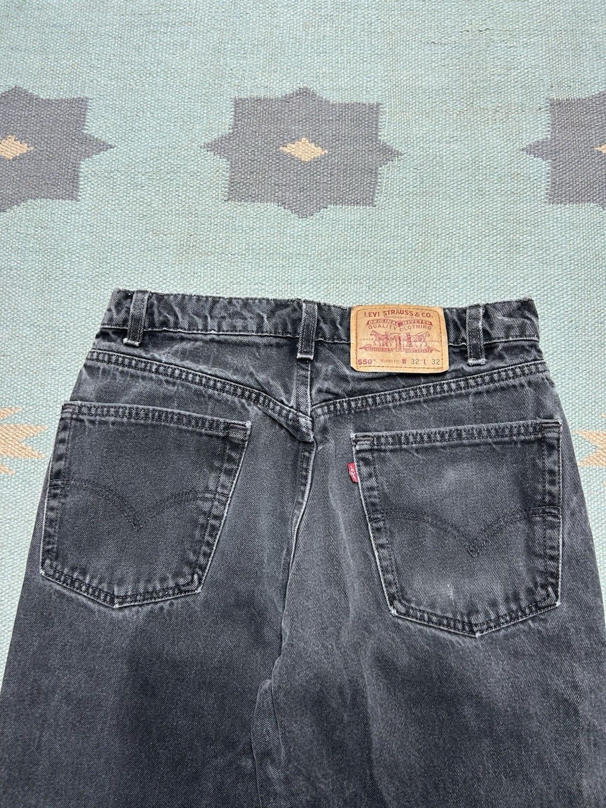 Vintage Vintage 90s Levi’s 550 jeans relaxed faded distressed 30x31 Size US 30 / EU 46 - 12 Thumbnail