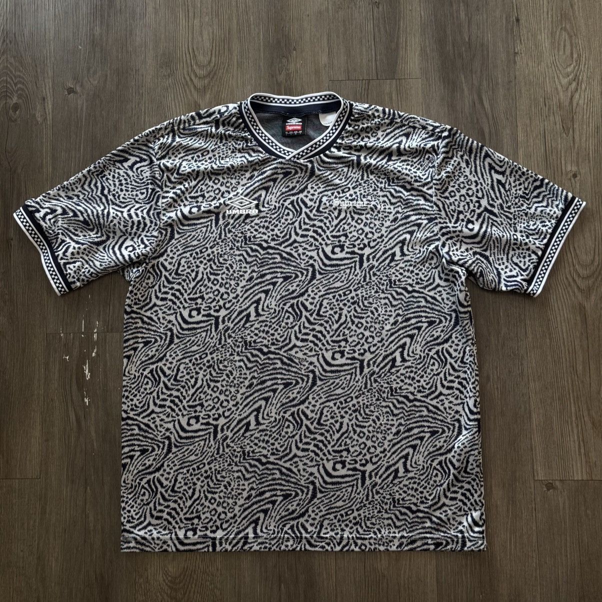 Supreme × Umbro Supreme x Umbro Jacquard Animal Print Jersey