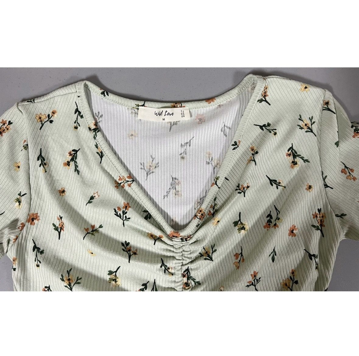Vintage Green Pastel Floral Ruched Tee T-Shirt Top Blouse Size M 🪷✨ Size M / US 6-8 / IT 42-44 - 6 Thumbnail