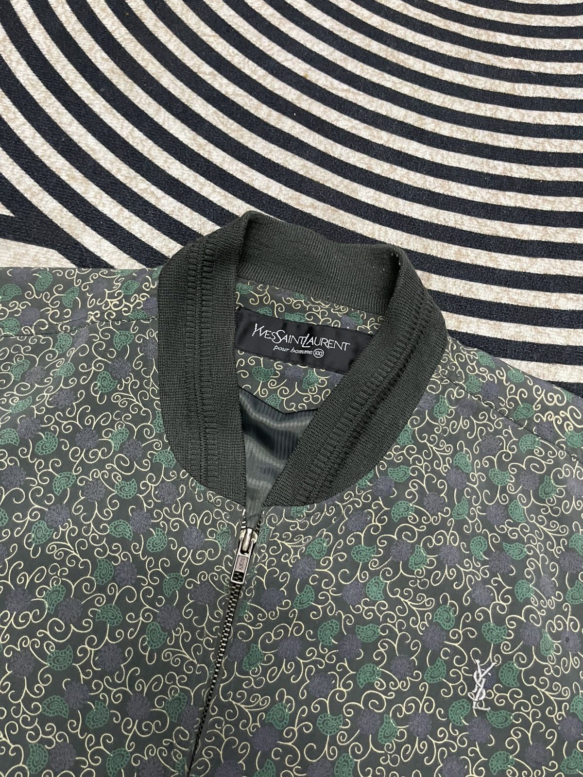 Yves Saint Laurent 90s YVES SAINT LAURENT POUR HOMME FULLPRINT ABSTRACT DESIGN Size US M / EU 48-50 / 2 - 9 Thumbnail