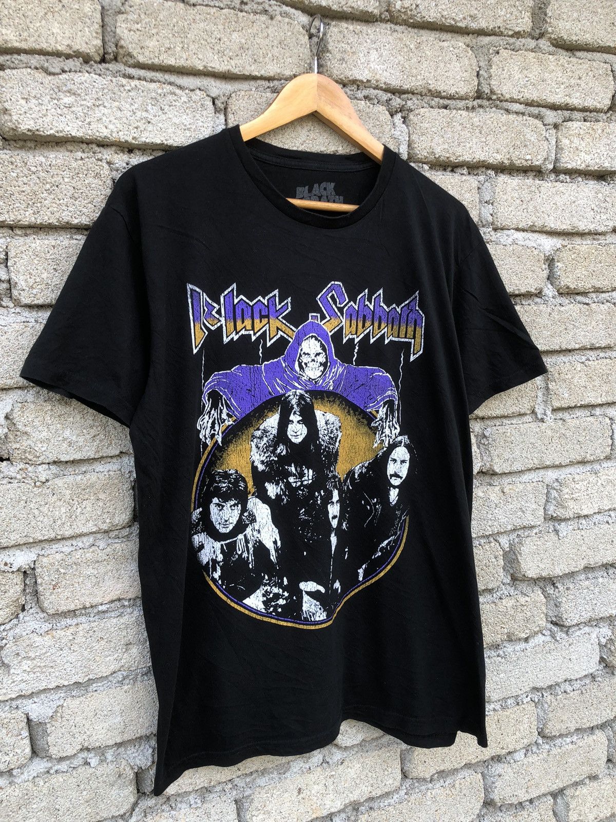 Band Tees Black Sabbath Merchandise Official Band Tshirt Size US L / EU 52-54 / 3 - 3 Thumbnail