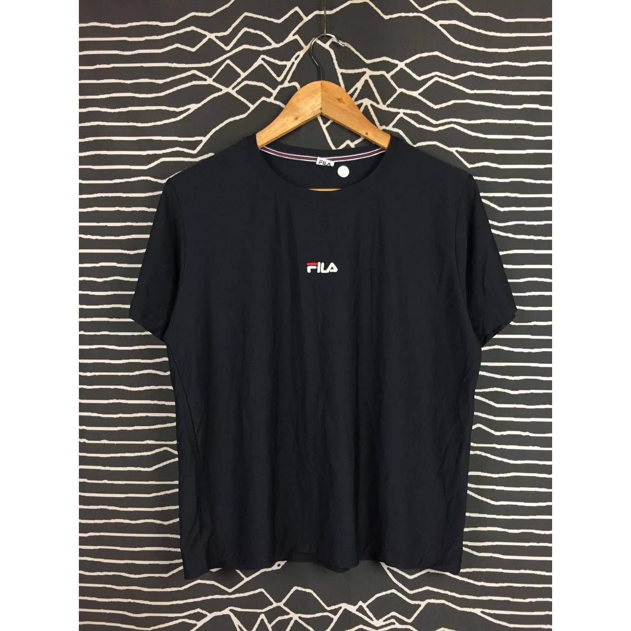 Fila × Vintage Fila Embroidered Logo Boxy Activewear Tee Size US M / EU 48-50 / 2 - 1 Thumbnail