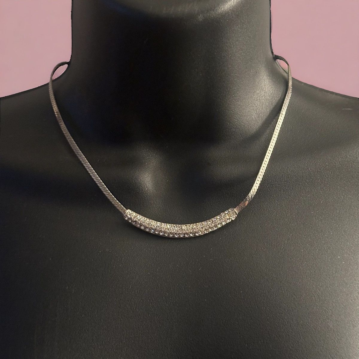 Other Silver tone curved paved rhinestone bar necklace Size ONE SIZE - 1 Thumbnail