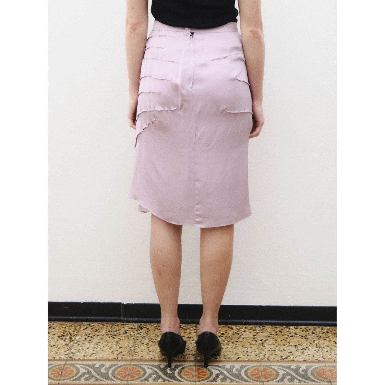 Yves Saint Laurent Yves Saint Laurent by Tom Ford silk skirt with ruffles. Size 27" / US 4 / IT 40 - 4 Thumbnail