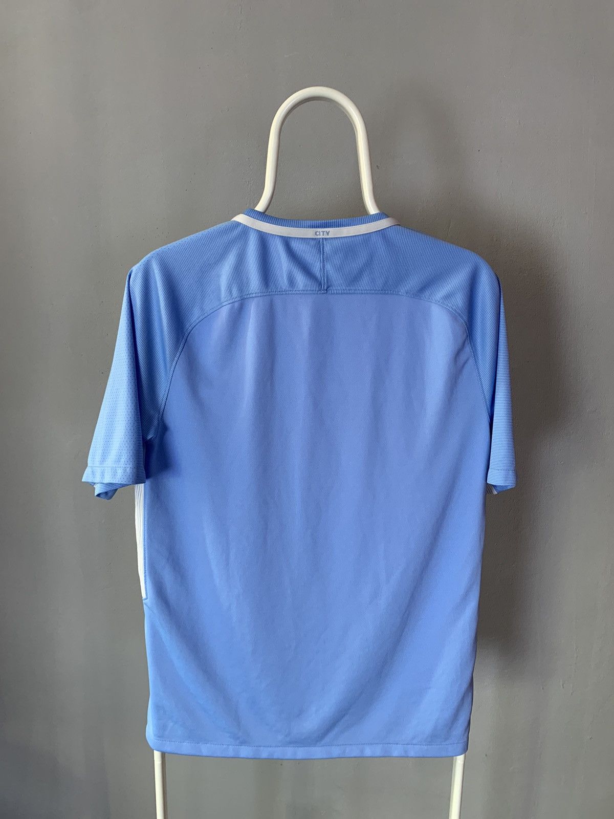 Nike Manchester City 2017/18 Nike Home Soccer Jersey Size-M Size US M / EU 48-50 / 2 - 3 Thumbnail