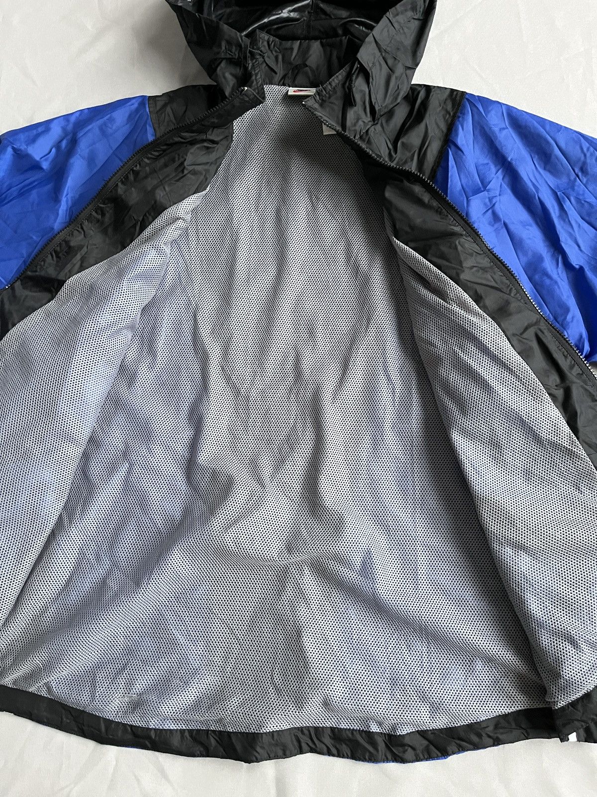 Nike Nike 90's Vintage Blue Light Windbreaker Big Logo Jacket Size US XL / EU 56 / 4 - 13 Thumbnail
