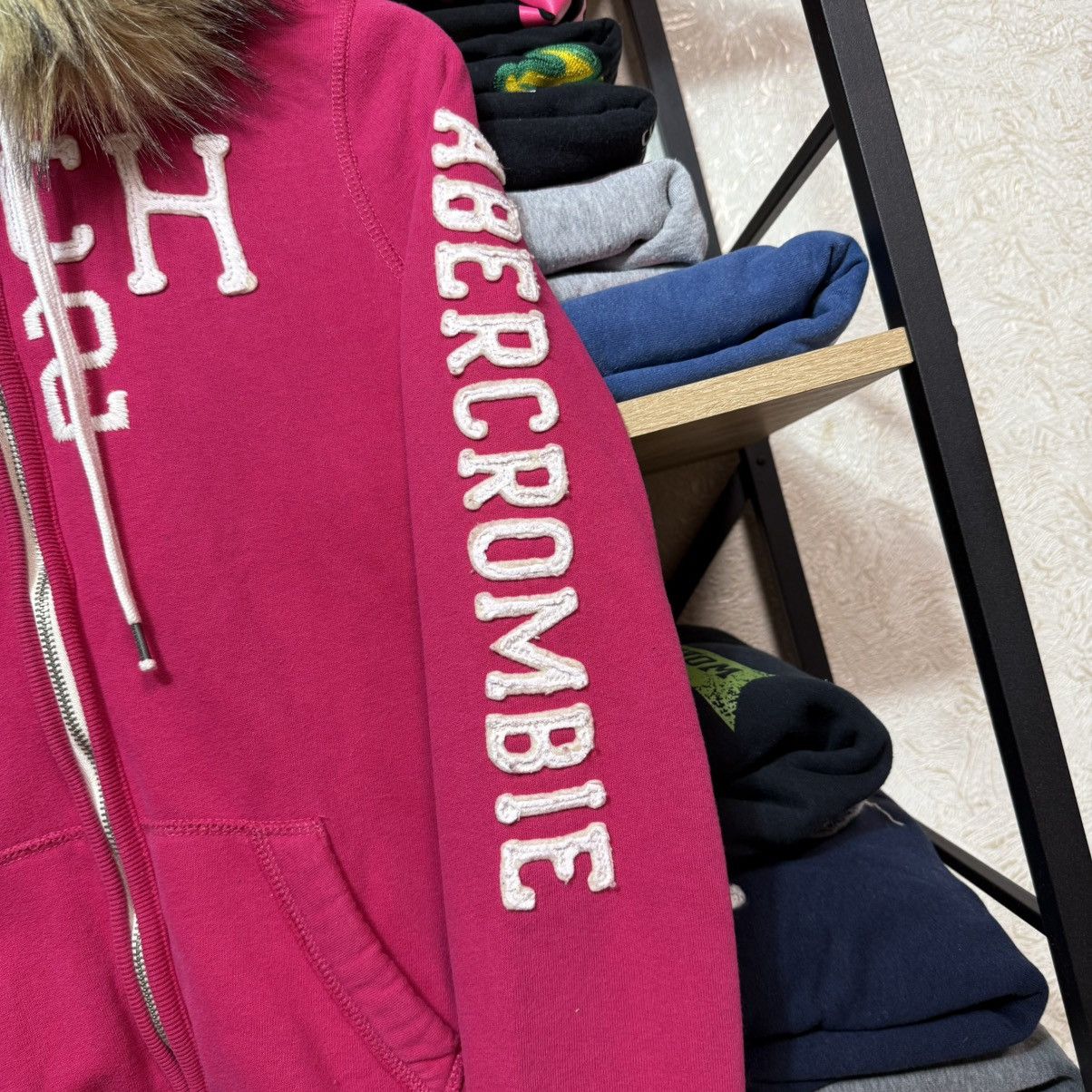 Abercrombie & Fitch 📌 Crazy Y2K Abercrombie & Fitch Y2K Faux Fur Zip-Hoodie Size M / US 6-8 / IT 42-44 - 4 Thumbnail