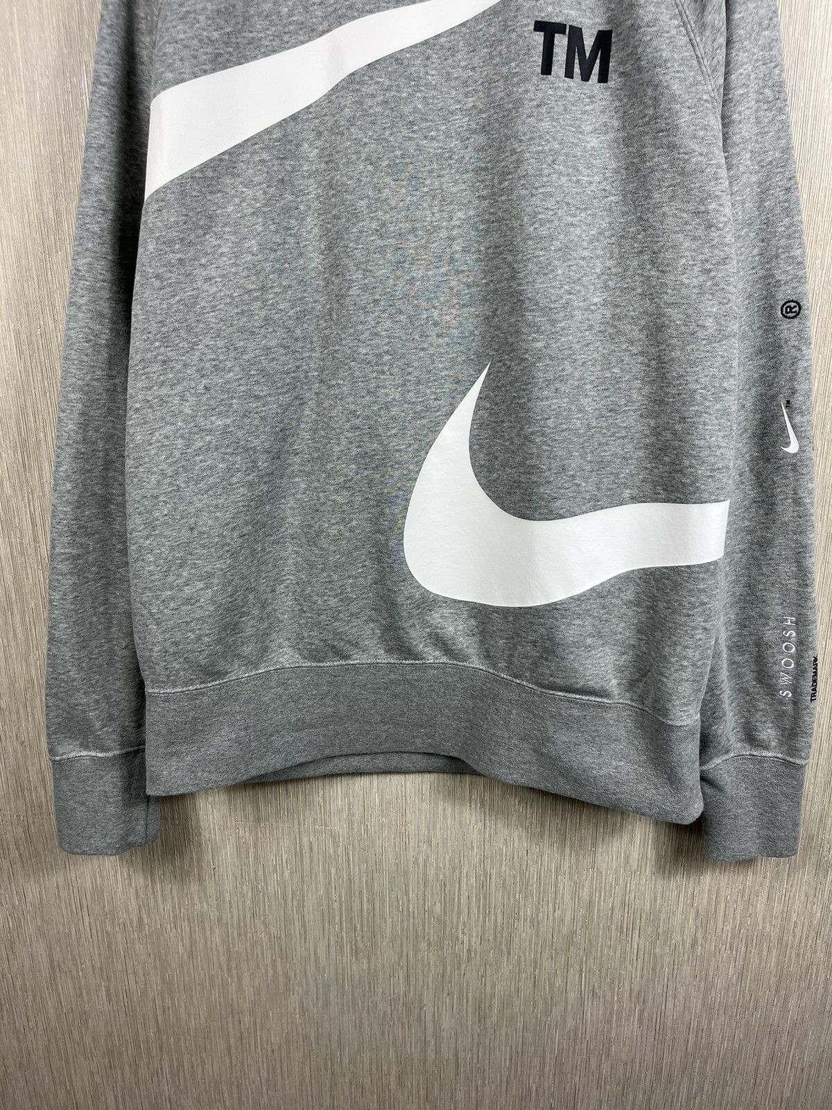 Nike Nike big swoosh rare drill wrap around logo y2k sweatshirt Size US M / EU 48-50 / 2 - 6 Thumbnail
