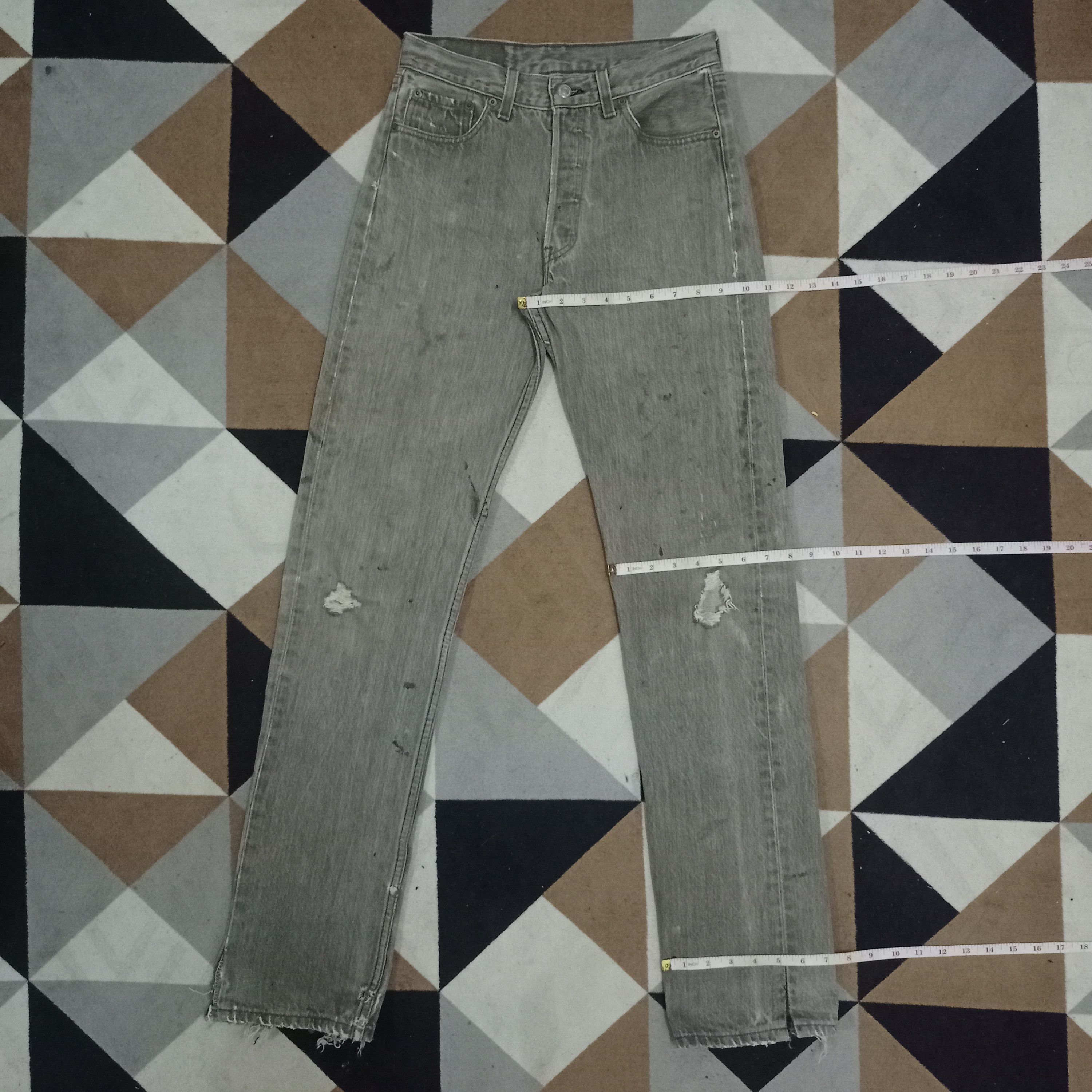 Levi's Vintage 90s Levis 501 Black Distressed Loose Jeans 27x33 Size US 27 - 13 Thumbnail