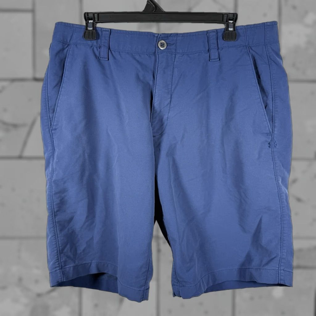 Under Armour Under Armour Blue Casual Shorts Mens Size 36 Size US 36 / EU 52 - 1 Thumbnail