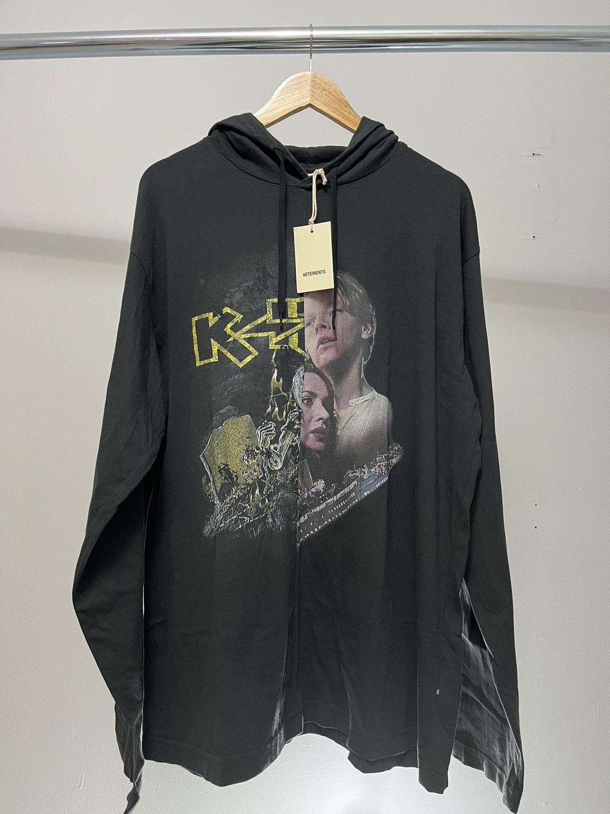 トップス Vetements 17aw split zip up hoodie Vetements Vetements Split Zip Hoodie | Grailed