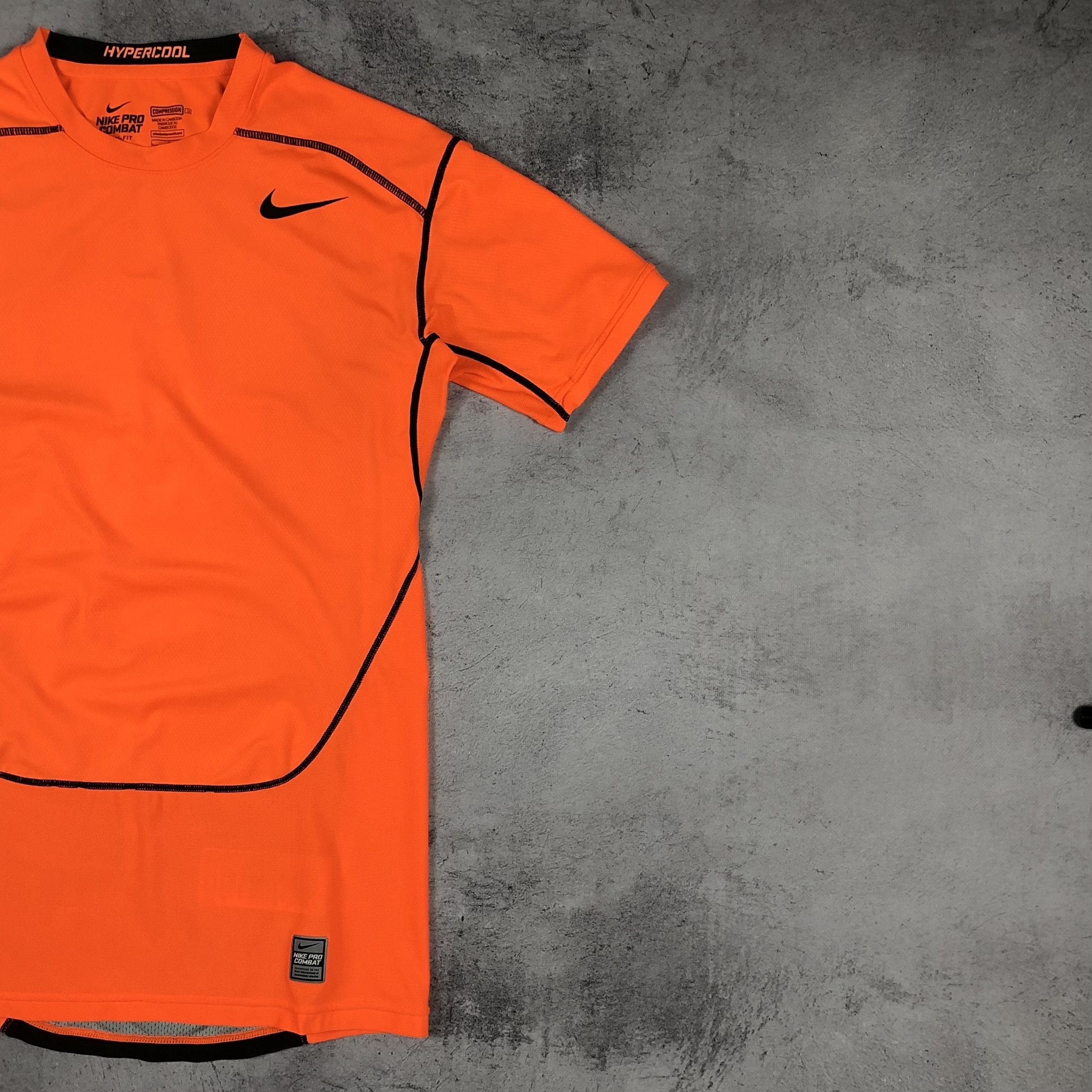 Nike Nike Pro Combat Dri-Fit Compression Tee Hypercool Size US L / EU 52-54 / 3 - 6 Thumbnail