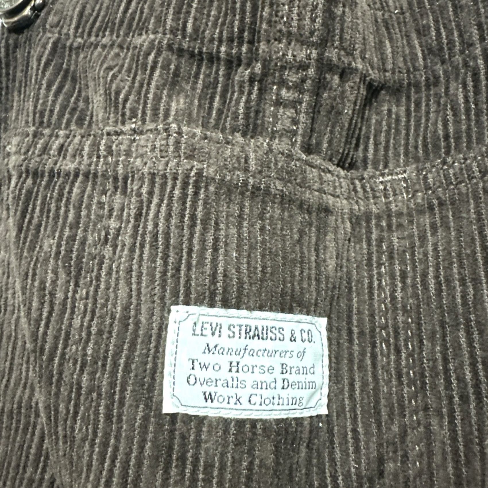 Levi's Levi's Premium Baggy Corduroy Women's Overalls XS Brown Red Tab Irregular Overall One-Piece Wide-Leg Category: Overalls Size 26" / US 2 / IT 38 - 5 Thumbnail