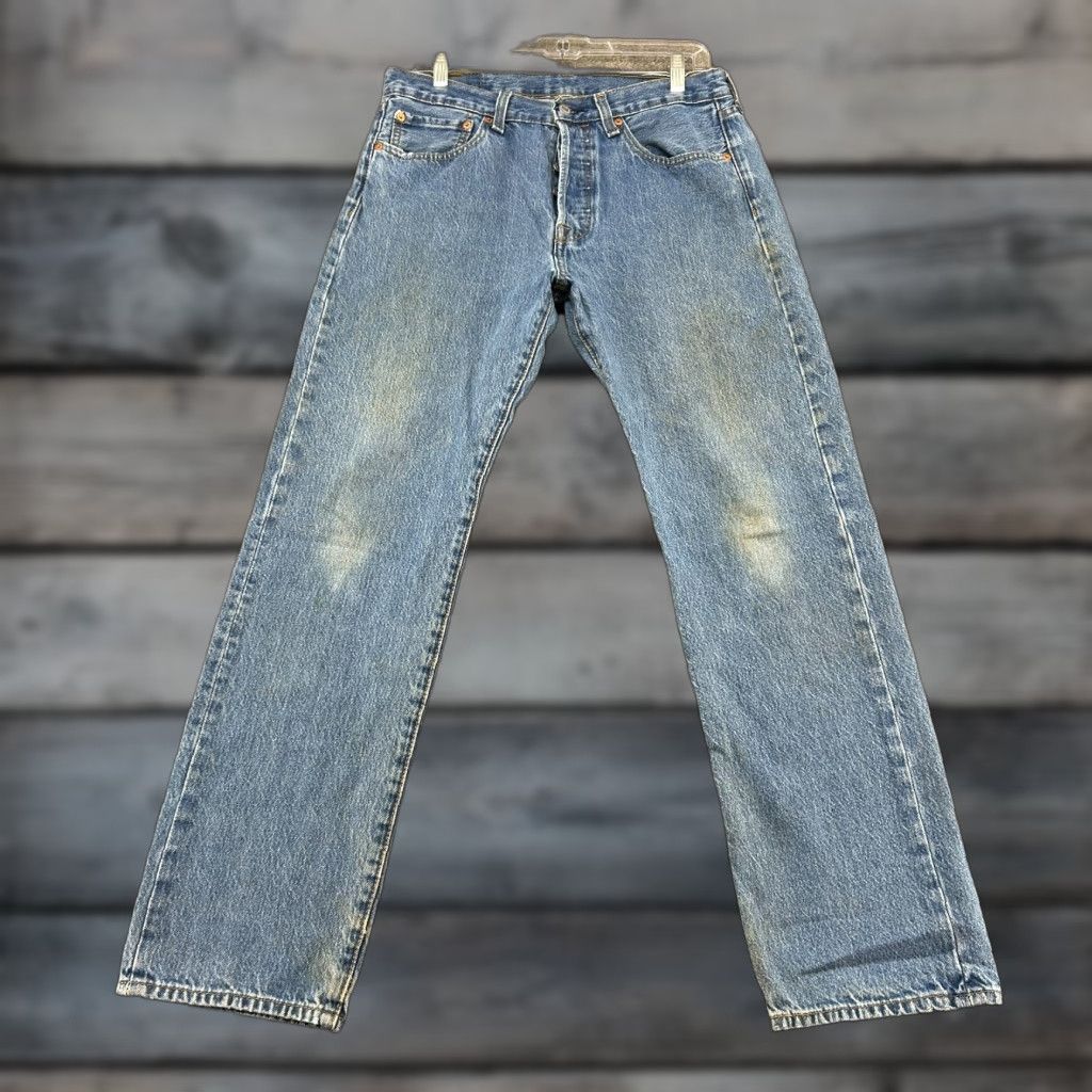 Levi's VINTAGE Levi's 501 Jeans Mens 32x32 Blue Distressed Regular Fit Straight Levi's 500 Series Denim Cotton Blend Inseam 32 Men LA Size US 32 / EU 48 - 1 Thumbnail