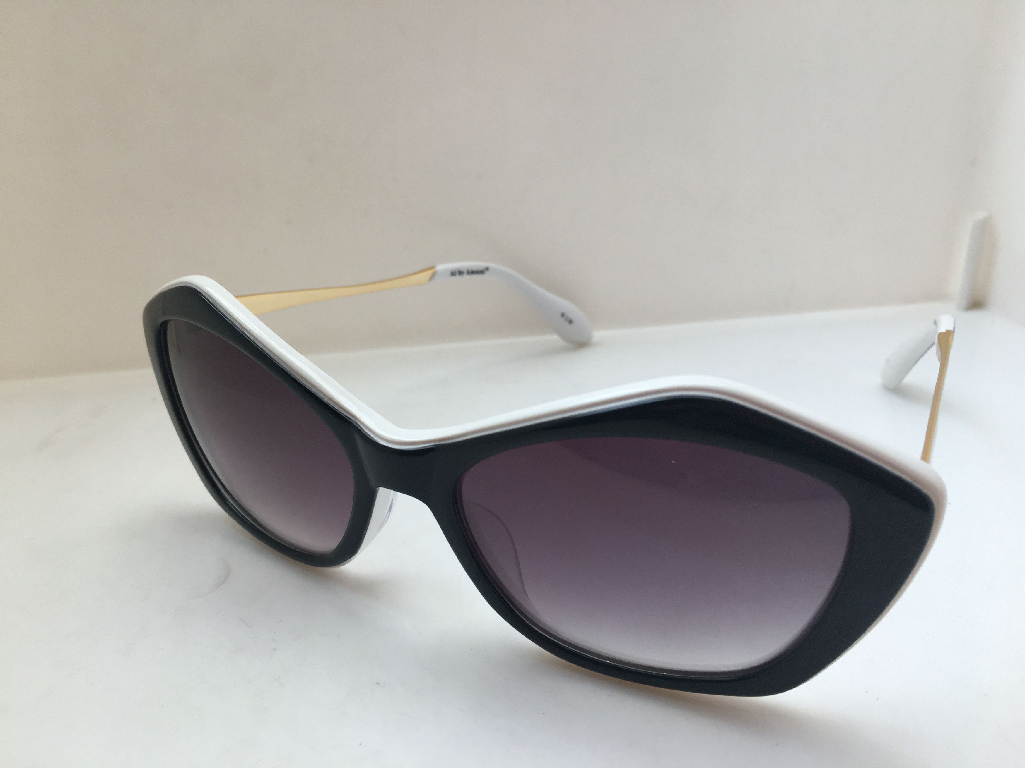 Other OP Art Black White Cateye Diva Sunglasses Frame Size ONE SIZE - 3 Thumbnail